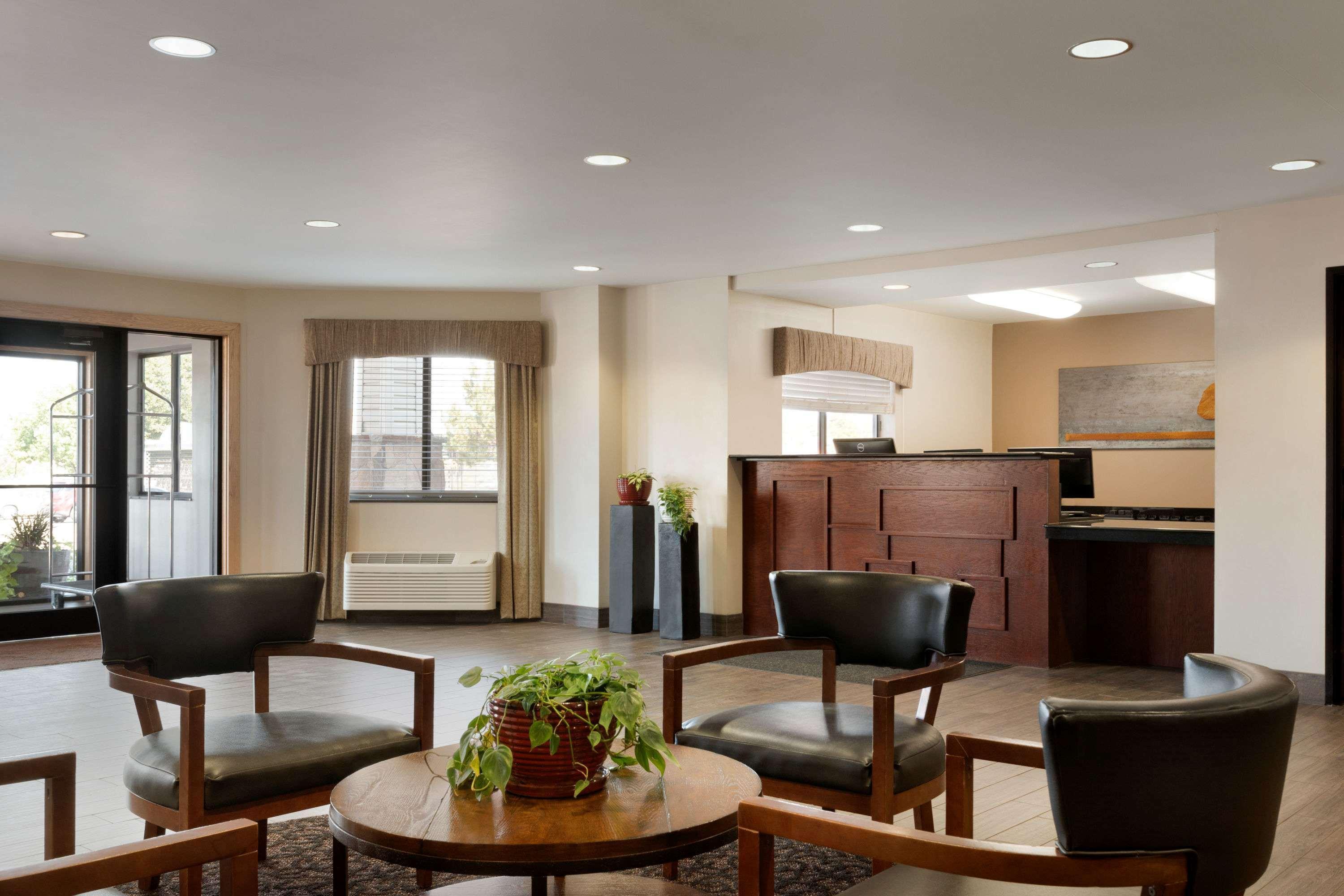 Hotel Baymont By Wyndham Wellington Esterno foto