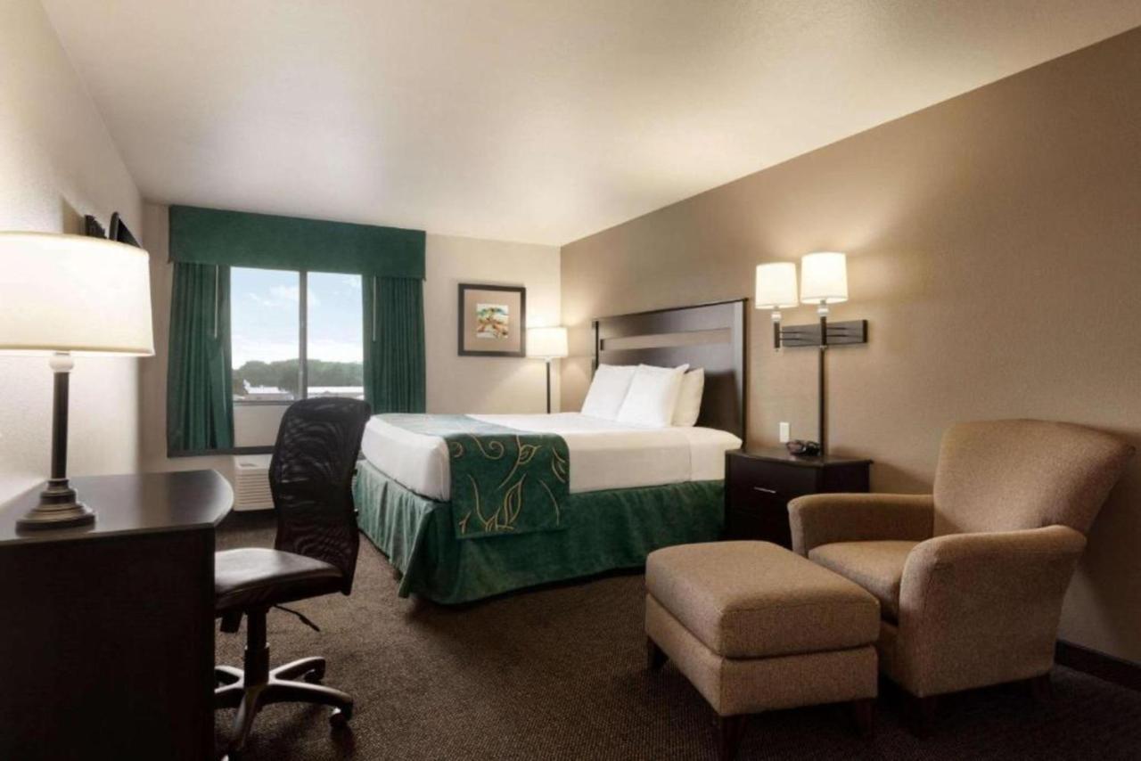Hotel Baymont By Wyndham Wellington Esterno foto